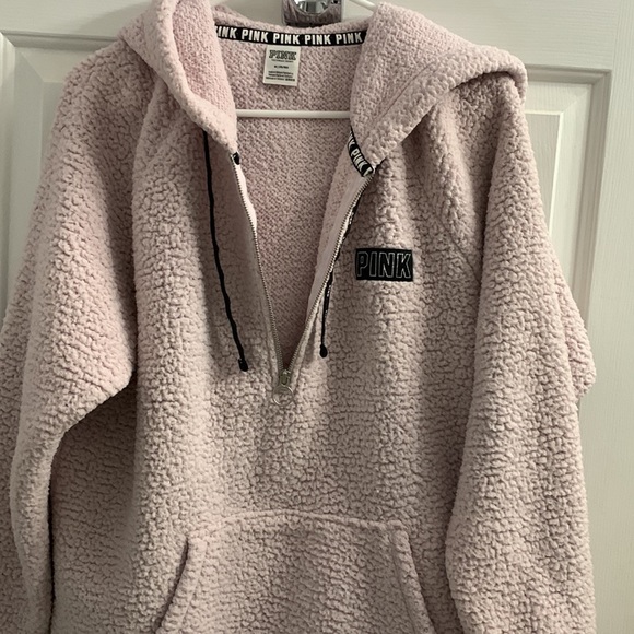 NWOT MEDIUM VS PINK SHERPA HOODIE - Picture 5 of 6